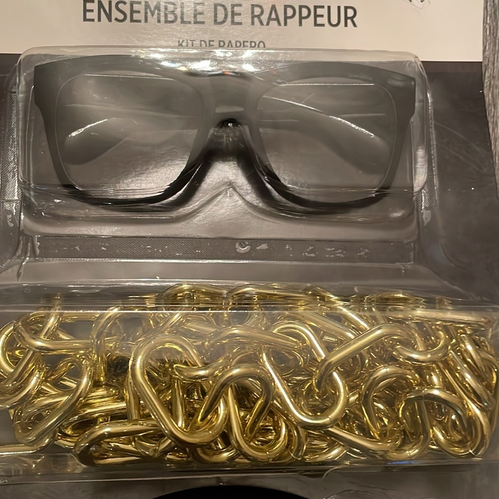 Costume Rapper Kit - Picture 3 of 7